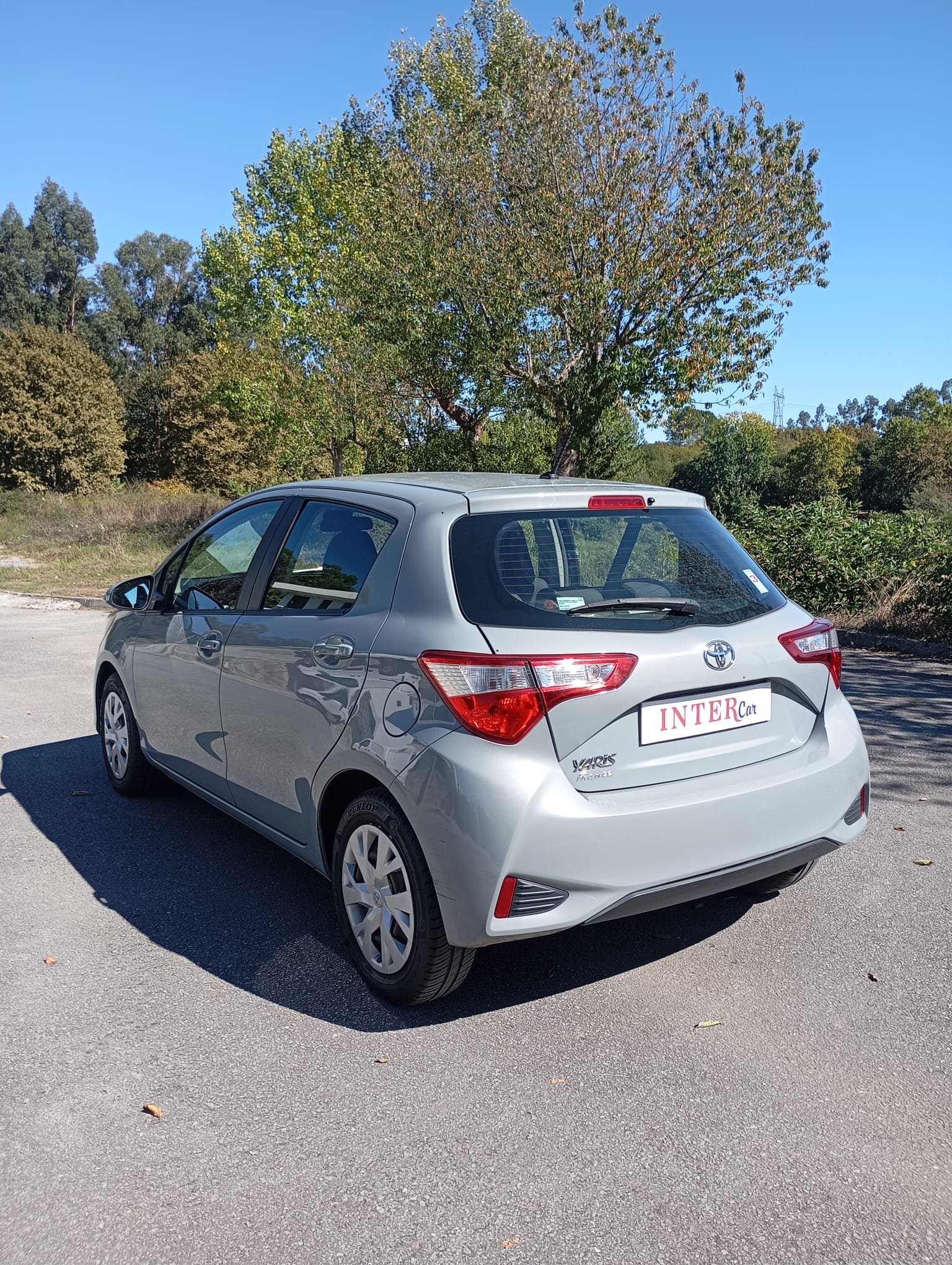 
								Toyota Yaris full									