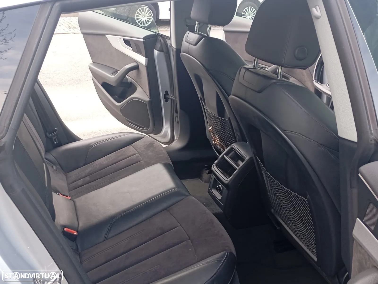 
								Audi A5 Sportback 2.0 TDI quattro S-line full									