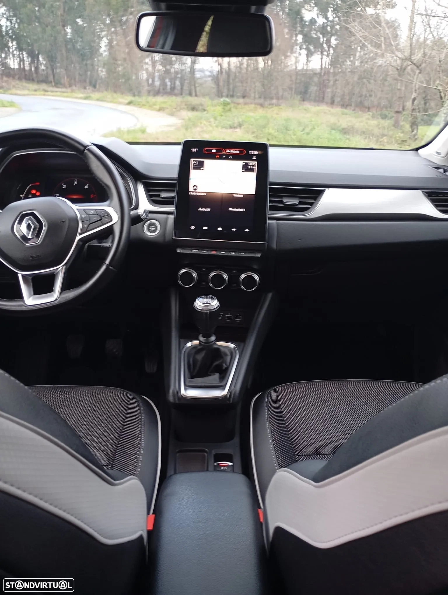 
								Renault Captur BLUE dCi 115 INTENS full									