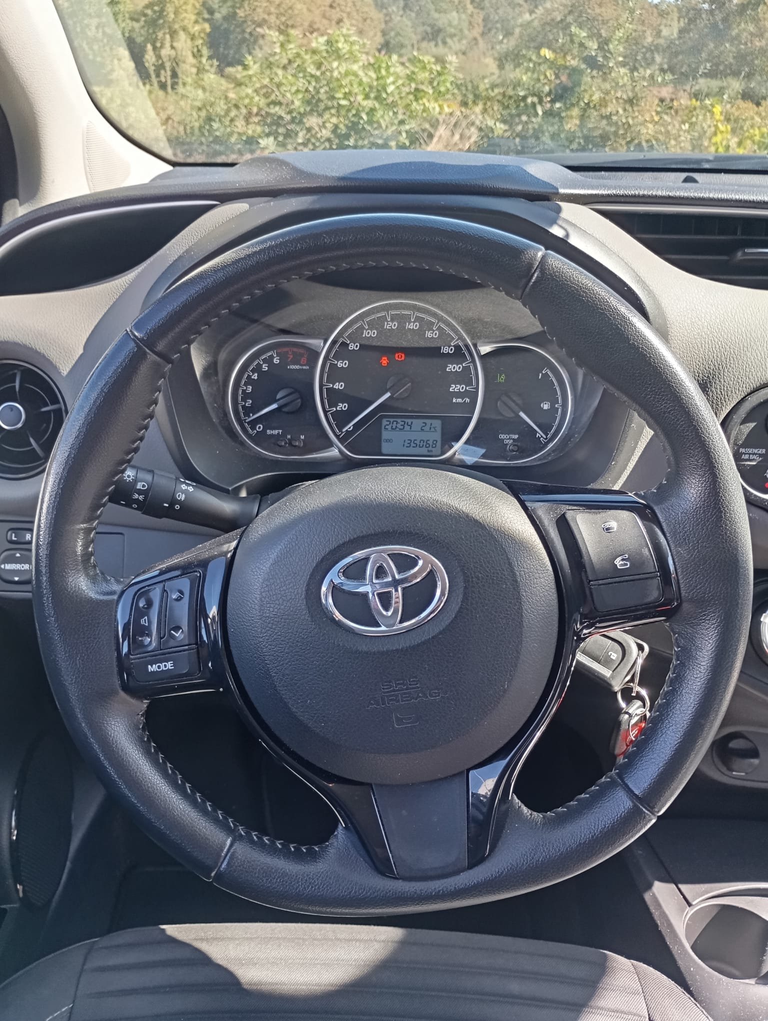 
								Toyota Yaris full									