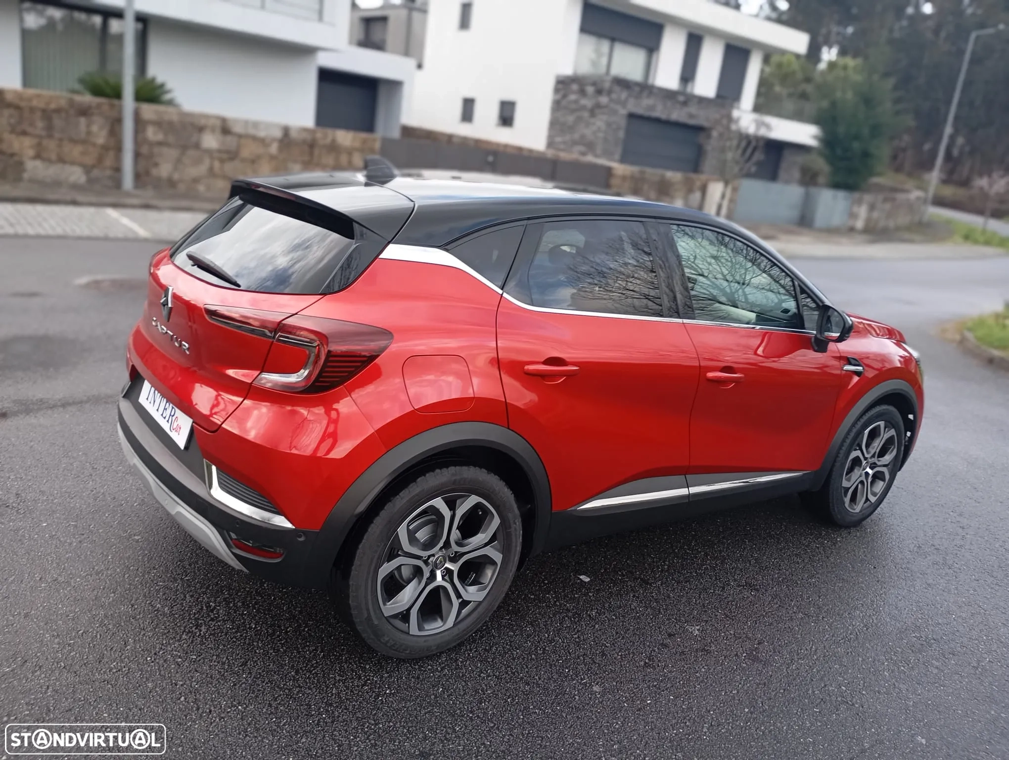 
								Renault Captur BLUE dCi 115 INTENS full									