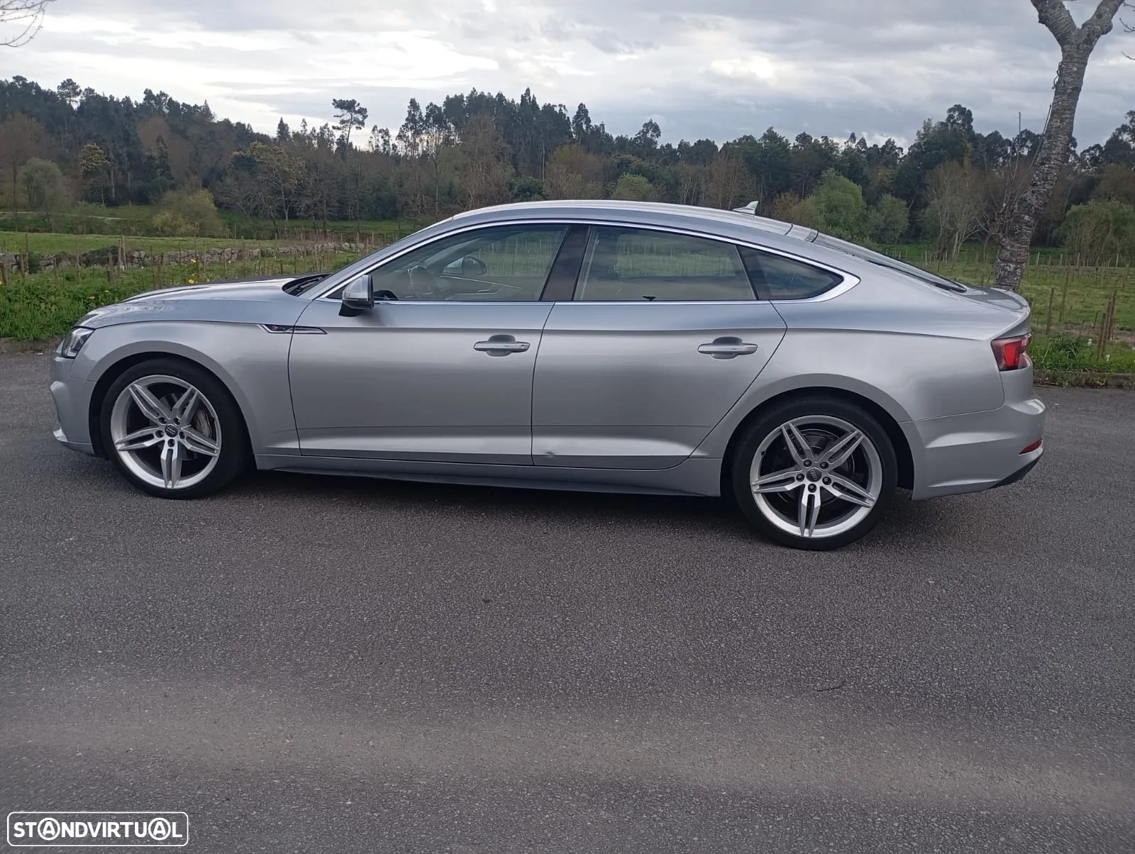 
								Audi A5 Sportback 2.0 TDI quattro S-line full									