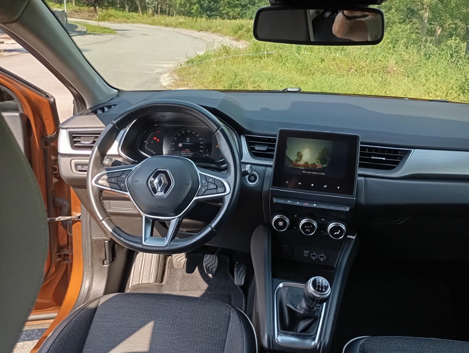 
								Renault Captur full									