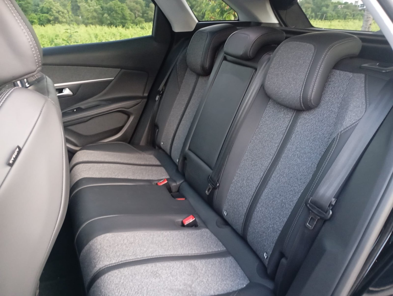 
								Peugeot 3008 full									
