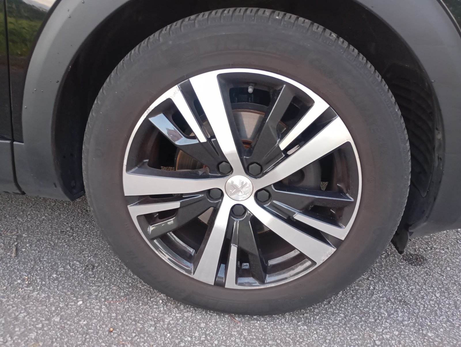 
								Peugeot 3008 full									