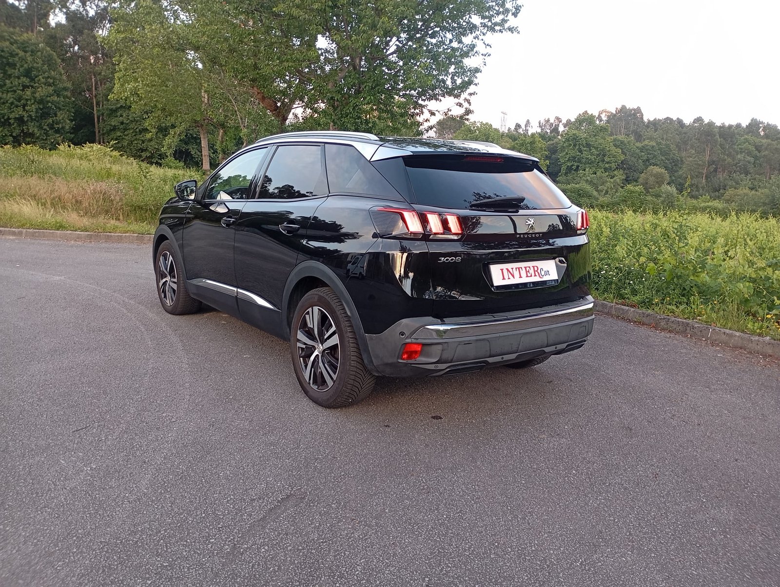 
								Peugeot 3008 full									
